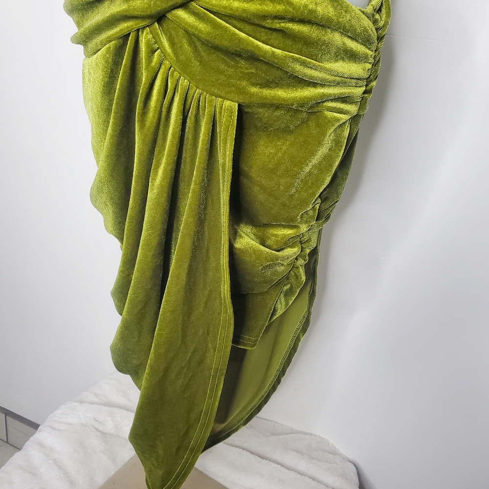 NEW | Dress Decode | Velvet Asymmetrical Hem Cut Out Front Ruched Dress - Picture 7 of 13
